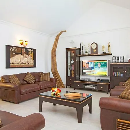 Puerto Del Carmen Sleeps 8 Pool Wifi ヴィラ *