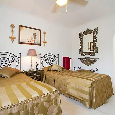 ヴィラ Puerto Del Carmen Sleeps 8 Pool Wifi プエルト・デル・カルメン