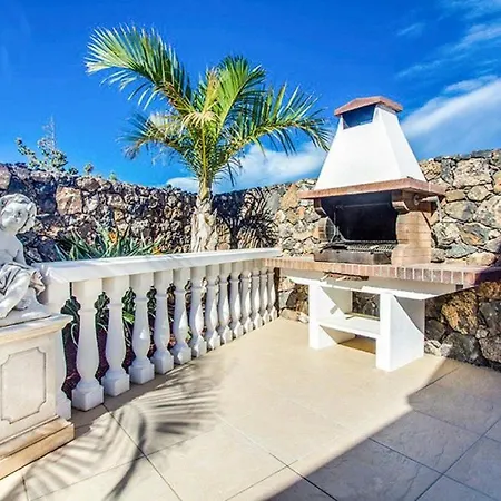Puerto Del Carmen Sleeps 8 Pool Wifi Villa *