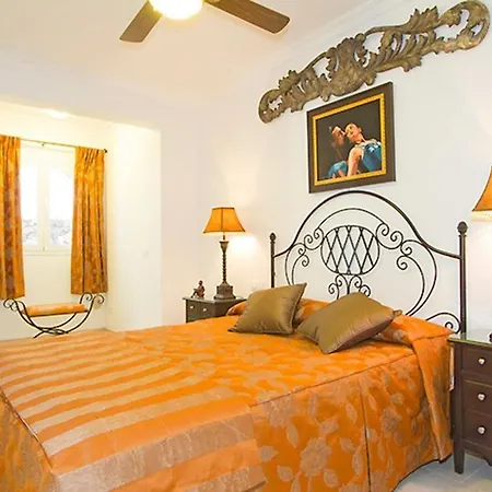 Puerto Del Carmen Sleeps 8 Pool Wifi プエルト・デル・カルメン