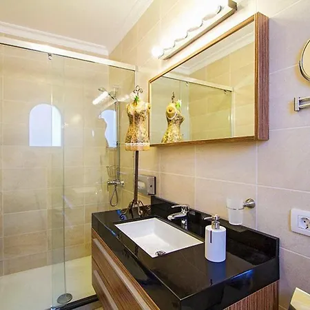 Puerto Del Carmen Sleeps 8 Pool Wifi プエルト・デル・カルメン